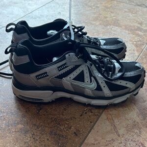 NIKE women’s Air Alvord Series trail running and hiking sneakers